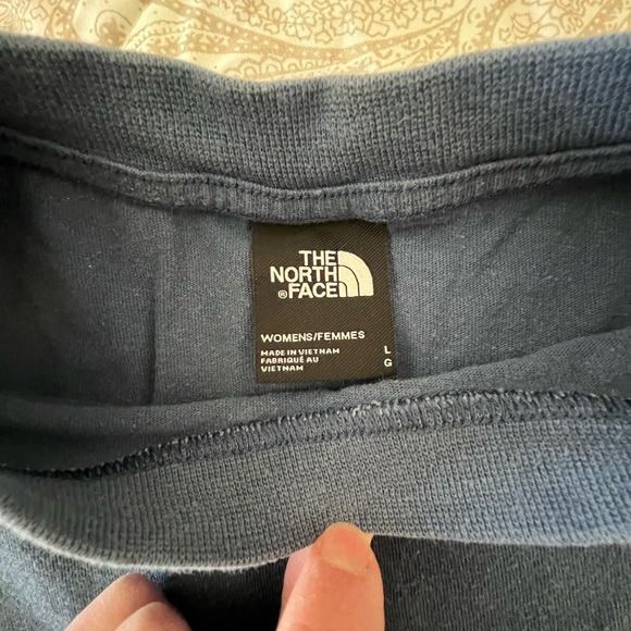 The NorthFace T-shirt dress, dark blue, size Large. - Picture 4 of 6